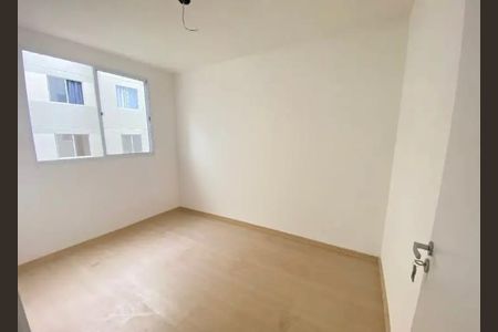 Quarto de apartamento para alugar com 2 quartos, 47m² em Jardim Alvorada, Nova Iguaçu