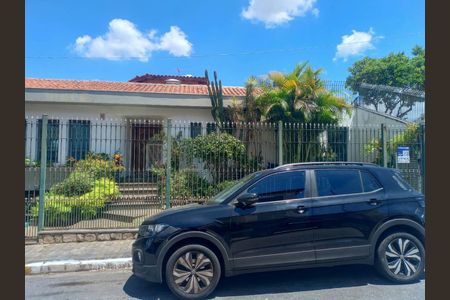 Casa à venda com 600m², 6 quartos e 10 vagasFachada