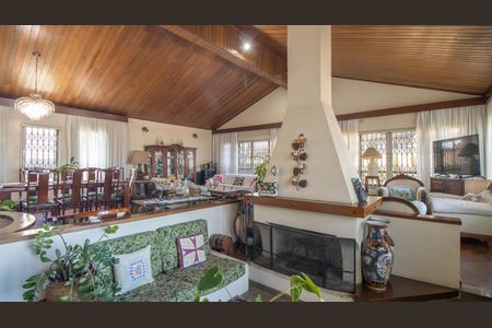 Casa à venda com 600m², 6 quartos e 10 vagasSala