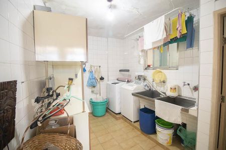 Casa à venda com 600m², 6 quartos e 10 vagasÁrea de Serviço