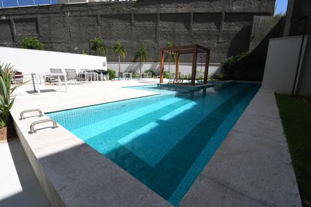 Apartamento à venda com 56m², 2 quartos e 1 vagaÁrea comum - Piscina
