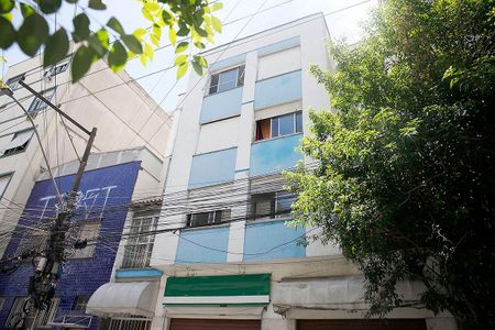 Apartamento para alugar com 68m², 2 quartos e sem vagaFachada