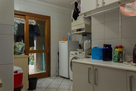 Casa à venda com 414m², 4 quartos e 6 vagasÁrea de Serviço