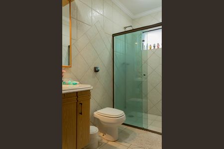 Casa à venda com 414m², 4 quartos e 6 vagasBanheiro da Suíte 2