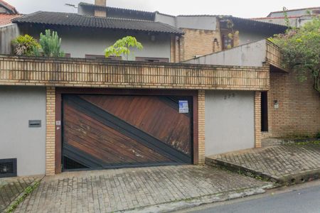 Casa à venda com 414m², 4 quartos e 6 vagasFachada