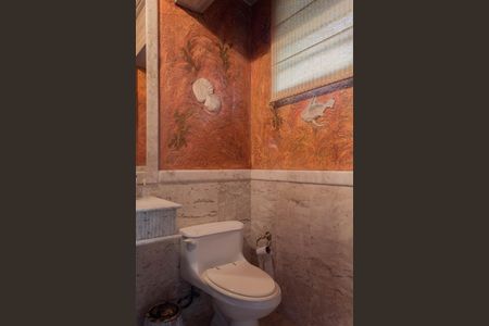 Casa à venda com 414m², 4 quartos e 6 vagasLavabo