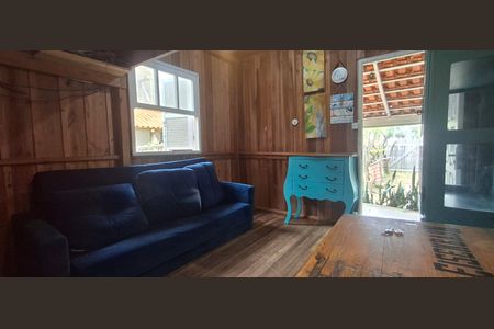 Casa para alugar com 30m², 1 quarto e 2 vagasSala