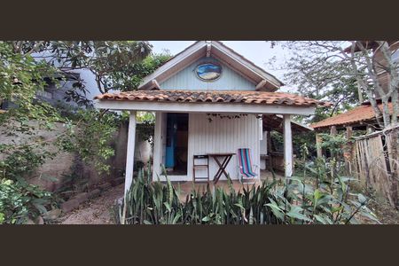 Casa para alugar com 30m², 1 quarto e 2 vagasFachada