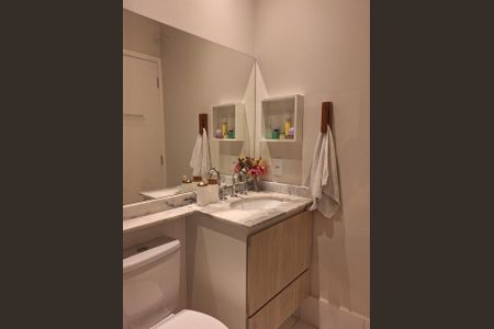 Banheiro de casa de condomínio à venda com 3 quartos, 95m² em Chácara Primavera, Campinas