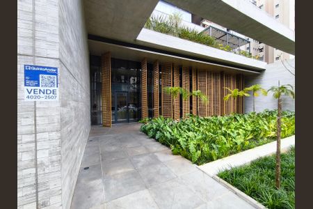 Apartamento à venda com 154m², 3 quartos e 2 vagasFachada + Plaquinha