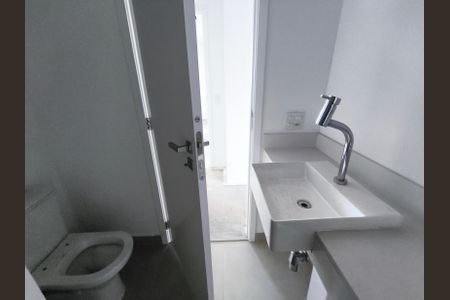 Apartamento à venda com 154m², 3 quartos e 2 vagasBanheiro da Suíte 2