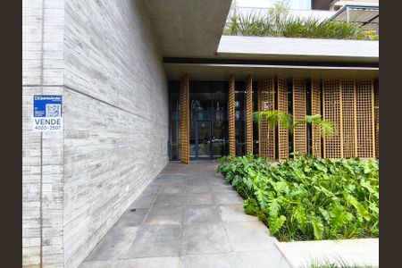 Apartamento à venda com 154m², 3 quartos e 2 vagasFachada + Plaquinha