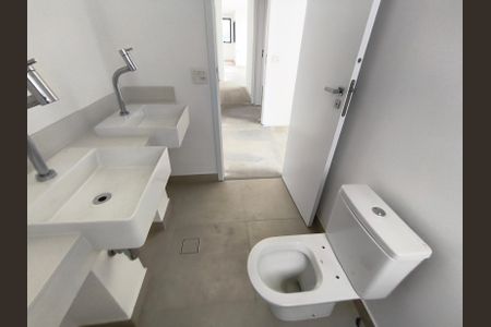 Apartamento à venda com 154m², 3 quartos e 2 vagasBanheiro da Suíte 1