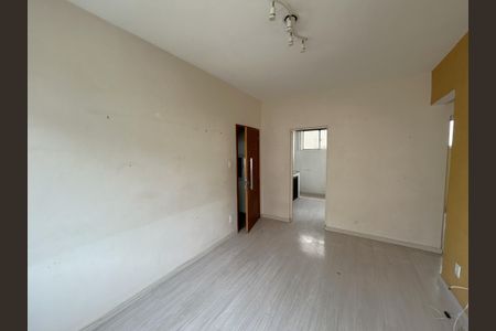 Sala de apartamento para alugar com 3 quartos, 70m² em Praça Seca, Rio de Janeiro
