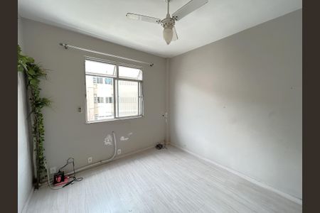 Quarto 1 de apartamento para alugar com 3 quartos, 70m² em Praça Seca, Rio de Janeiro