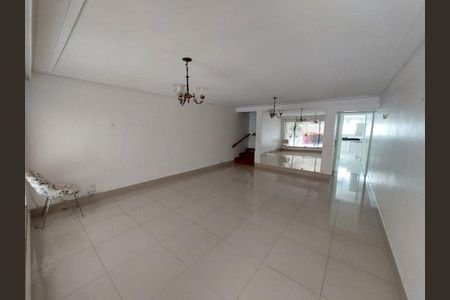 Casa à venda com 3 quartos, 169m² em Vila Scarpelli, Santo André