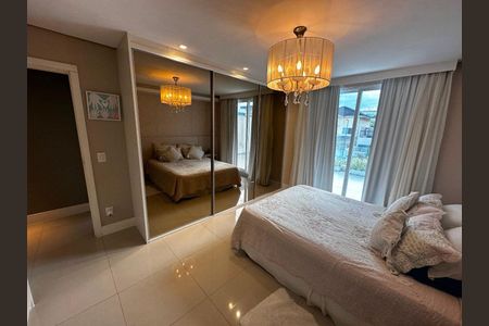 Casa à venda com 4 quartos, 230m² em Recreio dos Bandeirantes, Rio de Janeiro