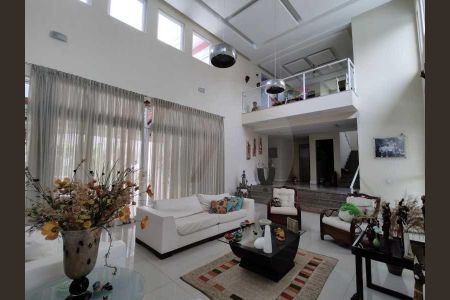 Casa à venda com 4 quartos, 582m² em Itaipu, Niterói