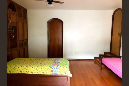 Casa à venda com 5 quartos, 492m² em Vital Brasil, Niterói