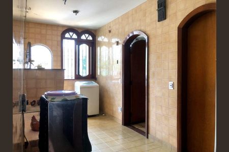 Casa à venda com 5 quartos, 492m² em Vital Brasil, Niterói