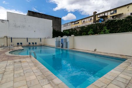 Apartamento à venda com 68m², 3 quartos e 1 vagaÁrea comum - Piscina