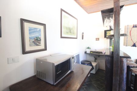 Casa à venda com 1 quarto, 180m² em Interlagos, São Paulo