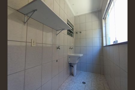 Casa para alugar com 100m², 2 quartos e sem vagaÁrea de Serviço