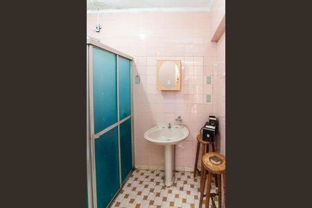 Casa à venda com 132m², 2 quartos e 1 vaga Casa à venda com 132m², 2 quartos e 1 vagaBanheiro de serviço