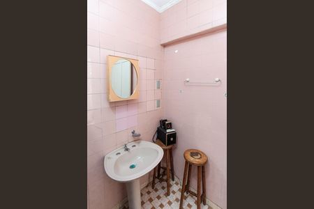 Casa à venda com 132m², 2 quartos e 1 vaga Casa à venda com 132m², 2 quartos e 1 vagaBanheiro de serviço