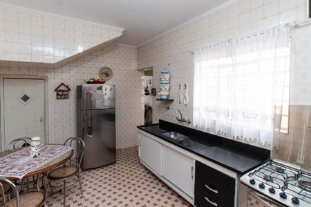 Casa à venda com 132m², 2 quartos e 1 vaga Casa à venda com 132m², 2 quartos e 1 vagaCozinha