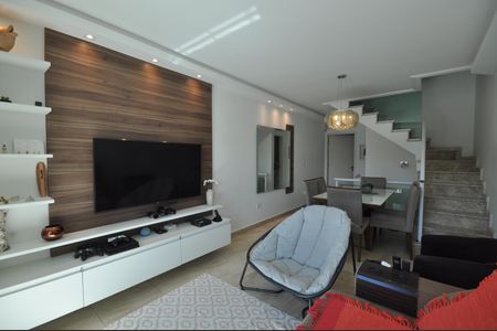 Casa para alugar com 109m², 3 quartos e 2 vagasSala