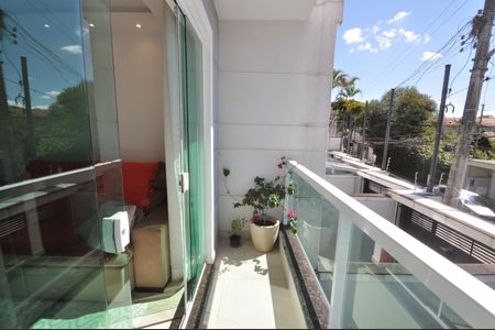 Casa para alugar com 109m², 3 quartos e 2 vagasSacada da Sala