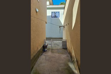 Casa de condomínio para alugar com 98m², 2 quartos e 1 vagaQuintal