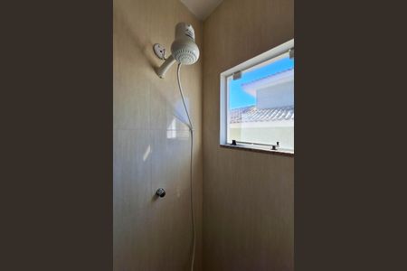 Casa de condomínio para alugar com 98m², 2 quartos e 1 vagaBanheiro da Suíte 1