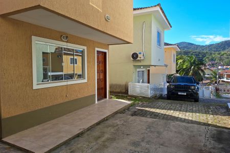 Casa de condomínio para alugar com 98m², 2 quartos e 1 vagaQuintal