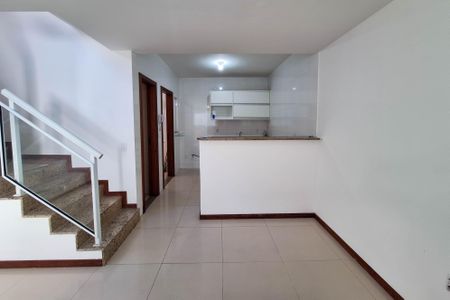 Casa de condomínio para alugar com 98m², 2 quartos e 1 vagaSala