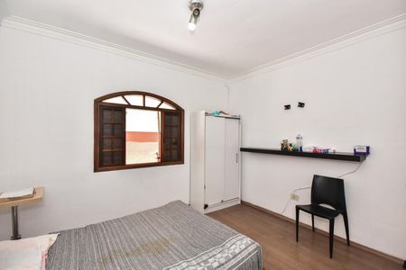 Casa à venda com 86m², 3 quartos e 3 vagasQuarto 2