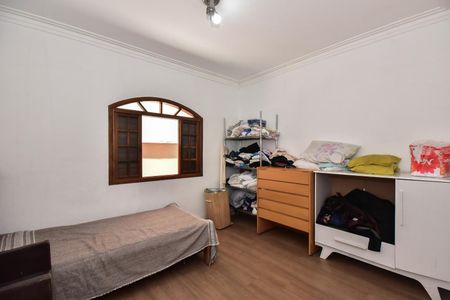 Casa à venda com 86m², 3 quartos e 3 vagasSuíte