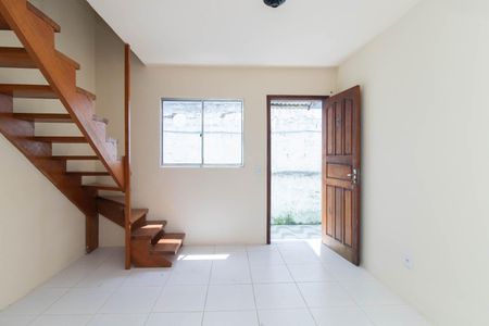 Casa de condomínio à venda com 50m², 2 quartos e 1 vagaSala