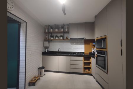 Casa para alugar com 350m², 2 quartos e 2 vagasCozinha