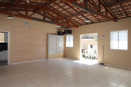 Apartamento para alugar com 47m², 2 quartos e 1 vagaÁrea comum - Salão de festas