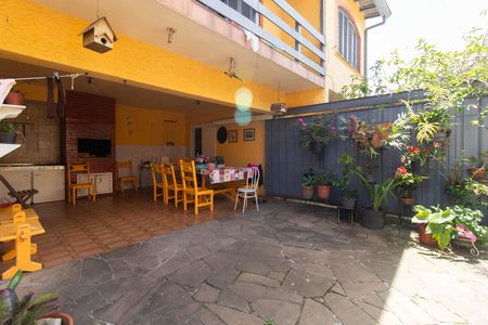 Casa à venda com 300m², 3 quartos e 4 vagasQuintal