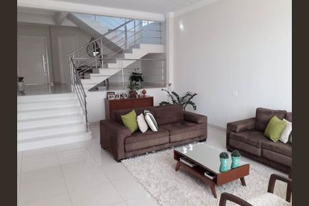 Casa à venda com 3 quartos, 300m² em Chácara Malota, Jundiaí