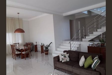 Casa à venda com 3 quartos, 300m² em Chácara Malota, Jundiaí