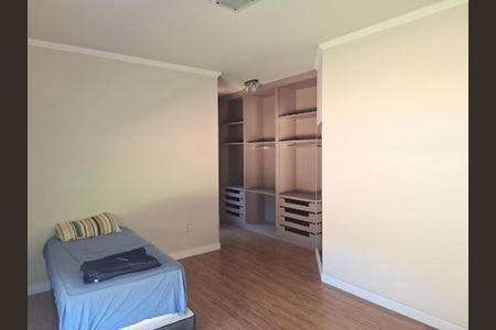 Casa à venda com 3 quartos, 400m² em Vale Azul, Jundiaí