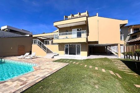 Casa à venda com 462m², 5 quartos e 4 vagas