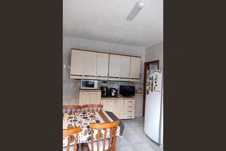 Casa à venda com 3 quartos, 196m² em Vila Rio Branco, Jundiaí