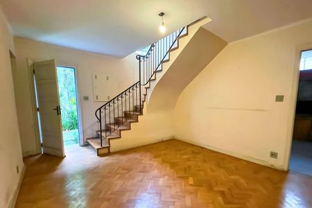 Casa à venda com 4 quartos, 254m² em Vila Nova Conceição, São Paulo