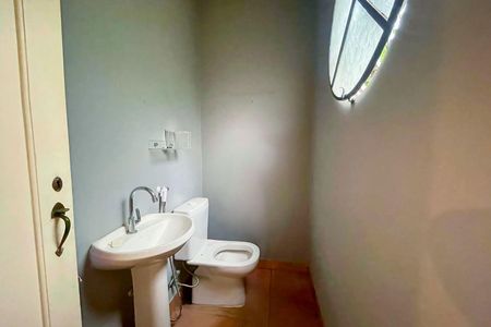 Casa à venda com 4 quartos, 254m² em Vila Nova Conceição, São Paulo