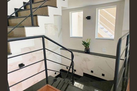 Casa à venda com 3 quartos, 200m² em Jardim São Paulo, São Paulo